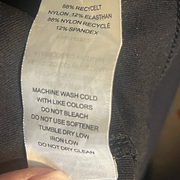 Four Laps casual athlete pull on pants. Size large GUC - Picture 6 of 7